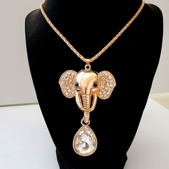 Betsey Johnson Elephant Necklace - Picture 1 of 6